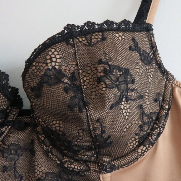 VICTORIA'S SECRET VERY SEXY Gold Black Lace Bustier Bra Goth Fairy - Size 34B - Picture 4 of 15